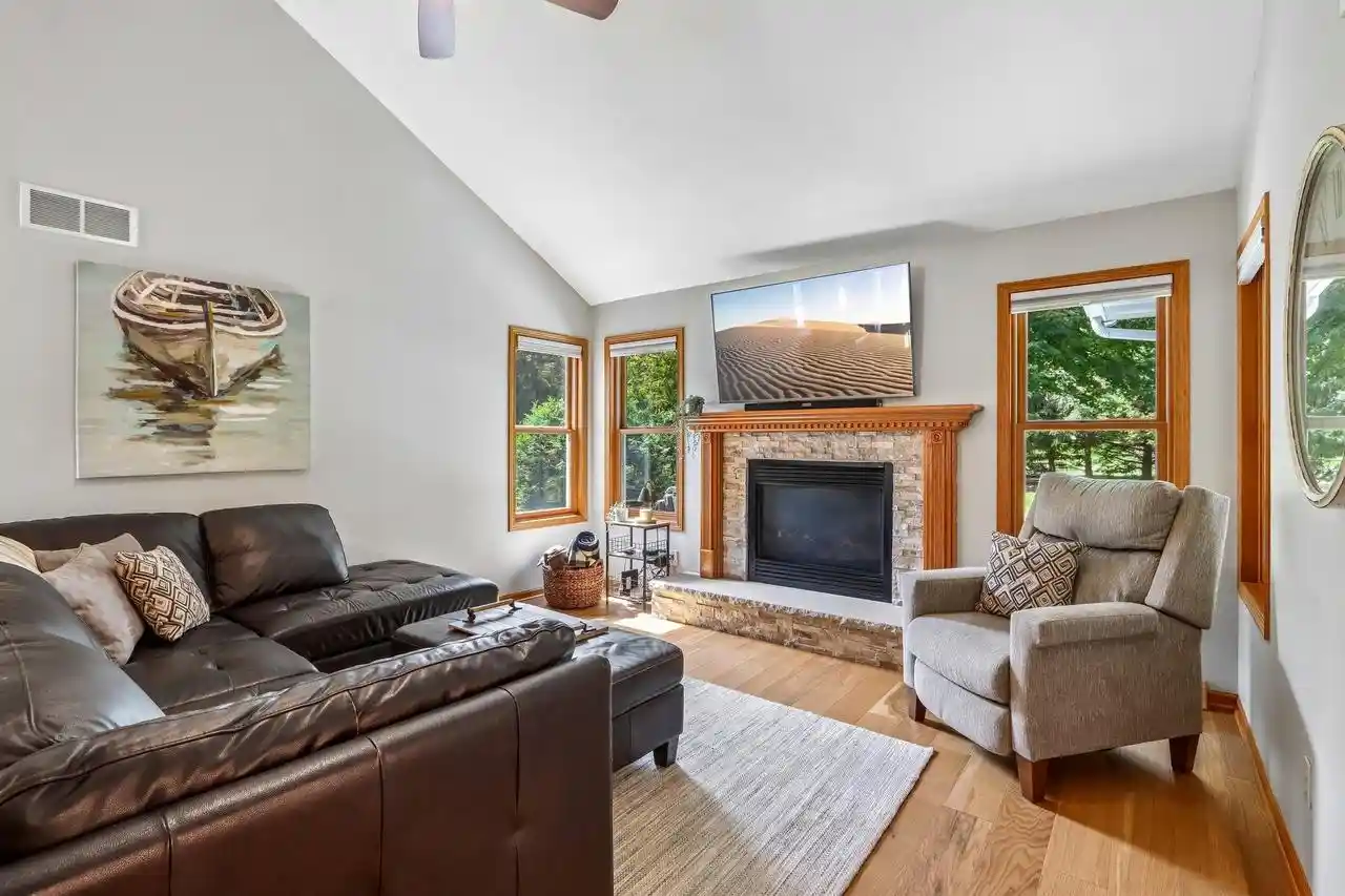 Photo 2 of Sale Pending at 1013 Starlight Ln, Cottage Grove, WI 53527 | MLS# 2031464 | Listing updated on 2026-09-17