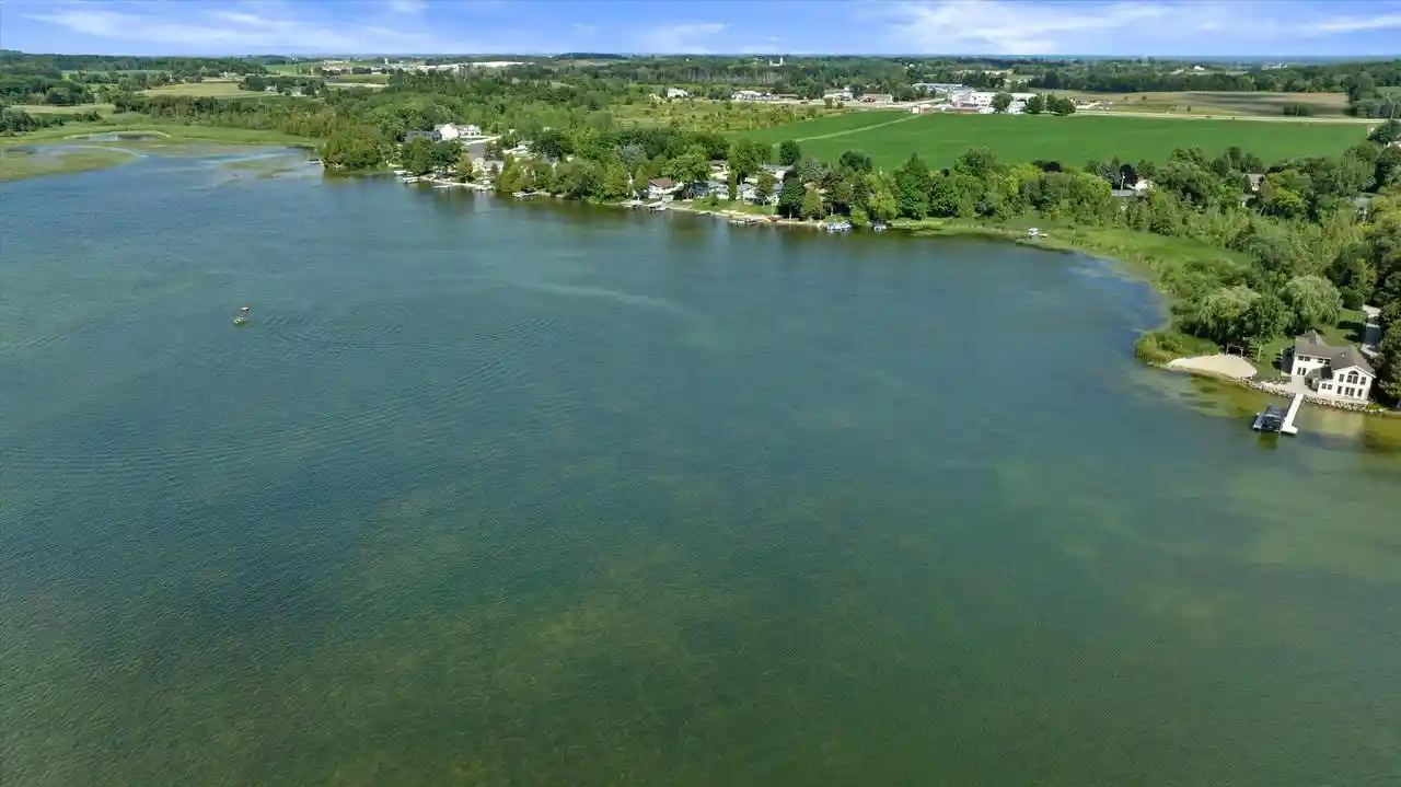 4th image of 151 E Shore Dr Dr, Random Lake, WI 53075 | MLS# 1978103