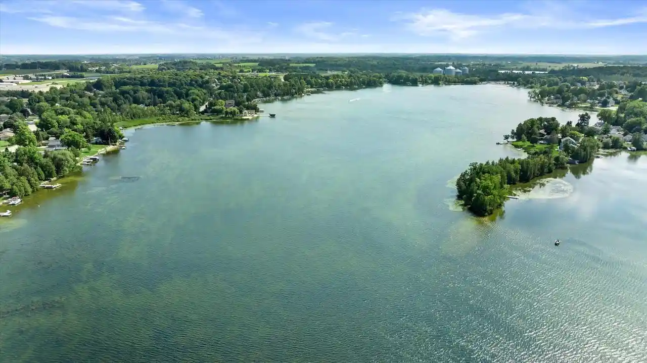 5th image of 151 E Shore Dr Dr, Random Lake, WI 53075 | MLS# 1978103
