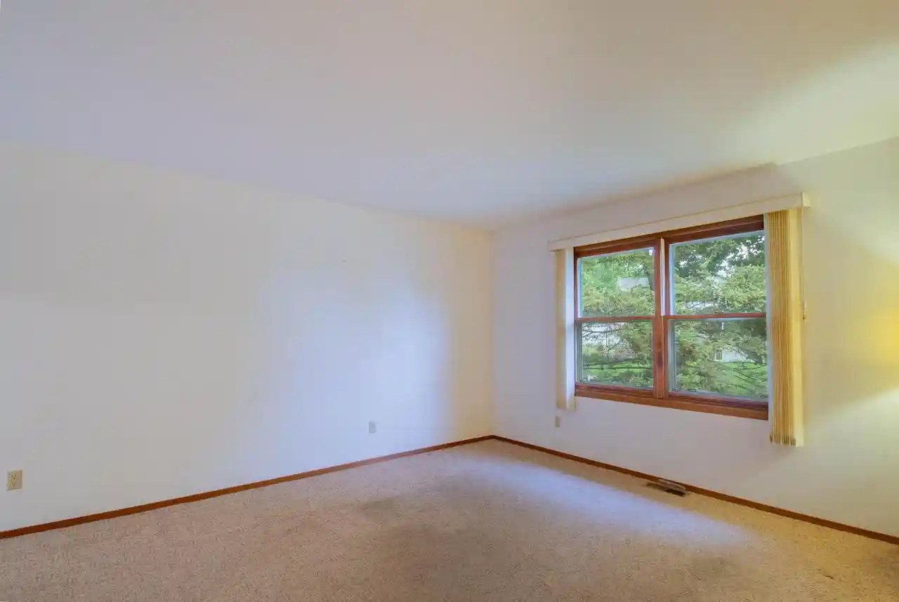 Photo 2 of Sale Pending at 1068 Kiewert St, Watertown, WI 53098 | MLS# 1978104 | Listing updated on 2026-09-15