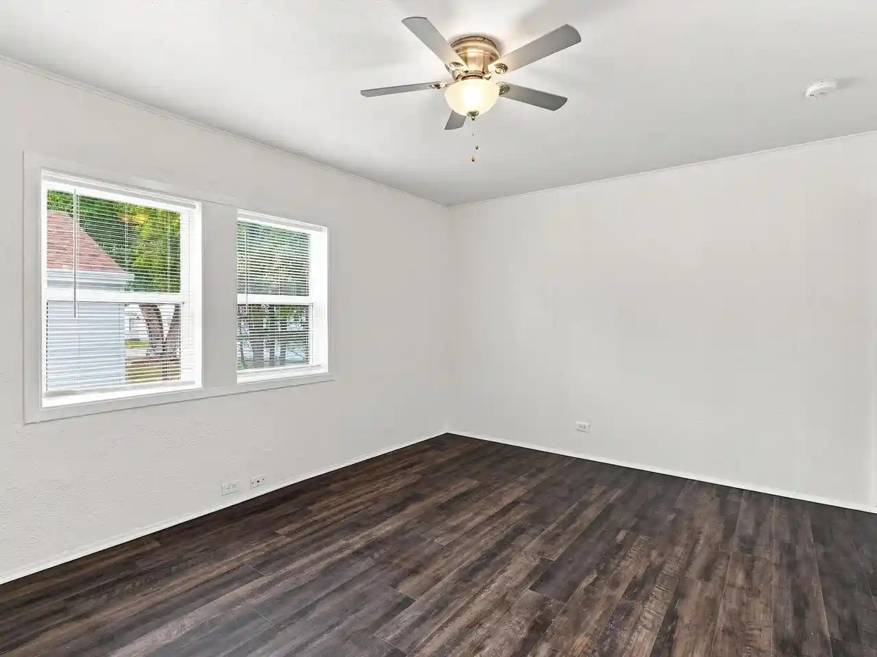 3rd image of 904 Raton Court Court, Manitowoc, WI 54220 | MLS# 1978108