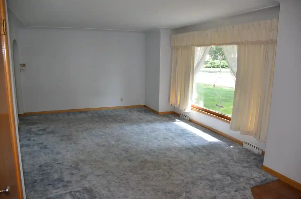Photo 2 of Single family home for sale at 414 S 8th St, La Crescent, MN 55947 | MLS# 1978131 | Listing updated on 2026-08-28