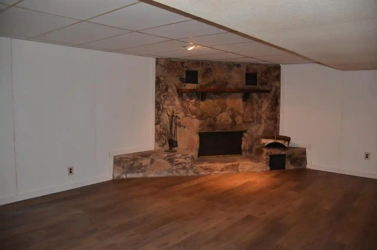 Photo 3 of Single family home for sale at 414 S 8th St, La Crescent, MN 55947 | MLS# 1978131 | Listing updated on 2026-08-28
