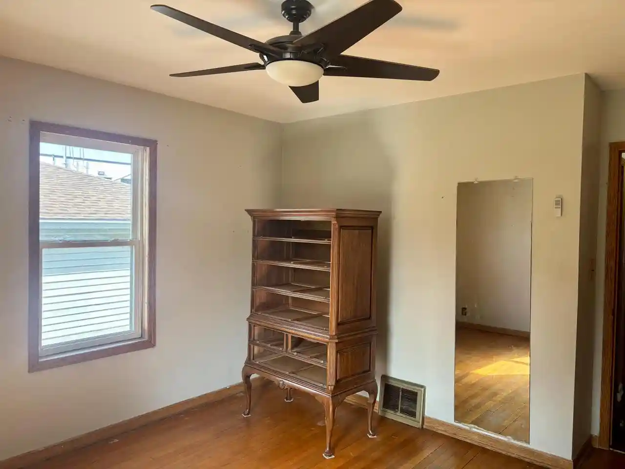 Photo 4 of Single family home for sale at 3143 S 99Th Street Street, Milwaukee, WI 53227 | MLS# 1978132 | Listing updated on 2026-09-17