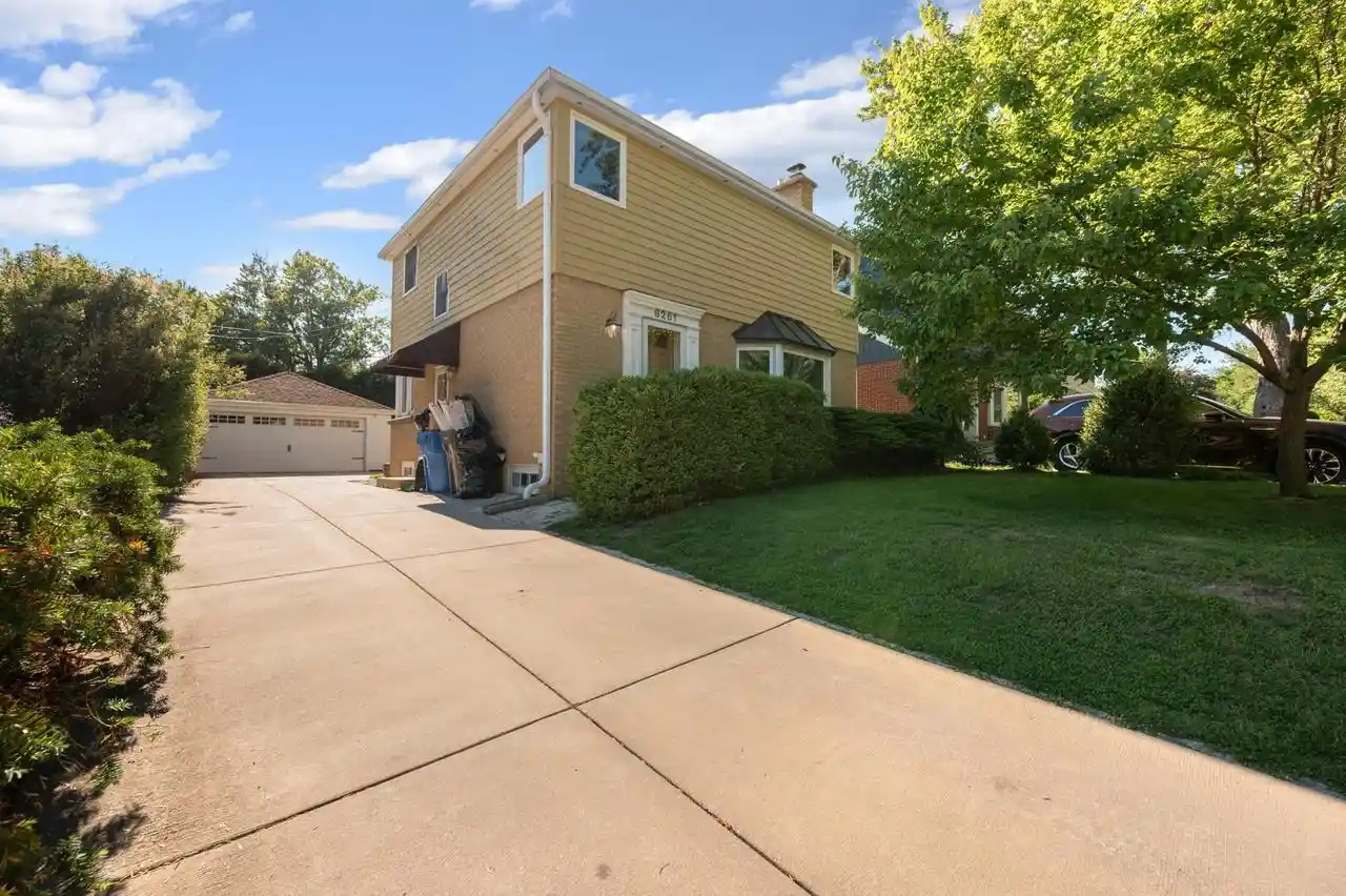 Photo 1 of Single family home for sale at 6261 N Bay Ridge Avenue Avenue, Whitefish Bay, WI 53217 | MLS# 1978148 | Listing updated on 2026-08-28