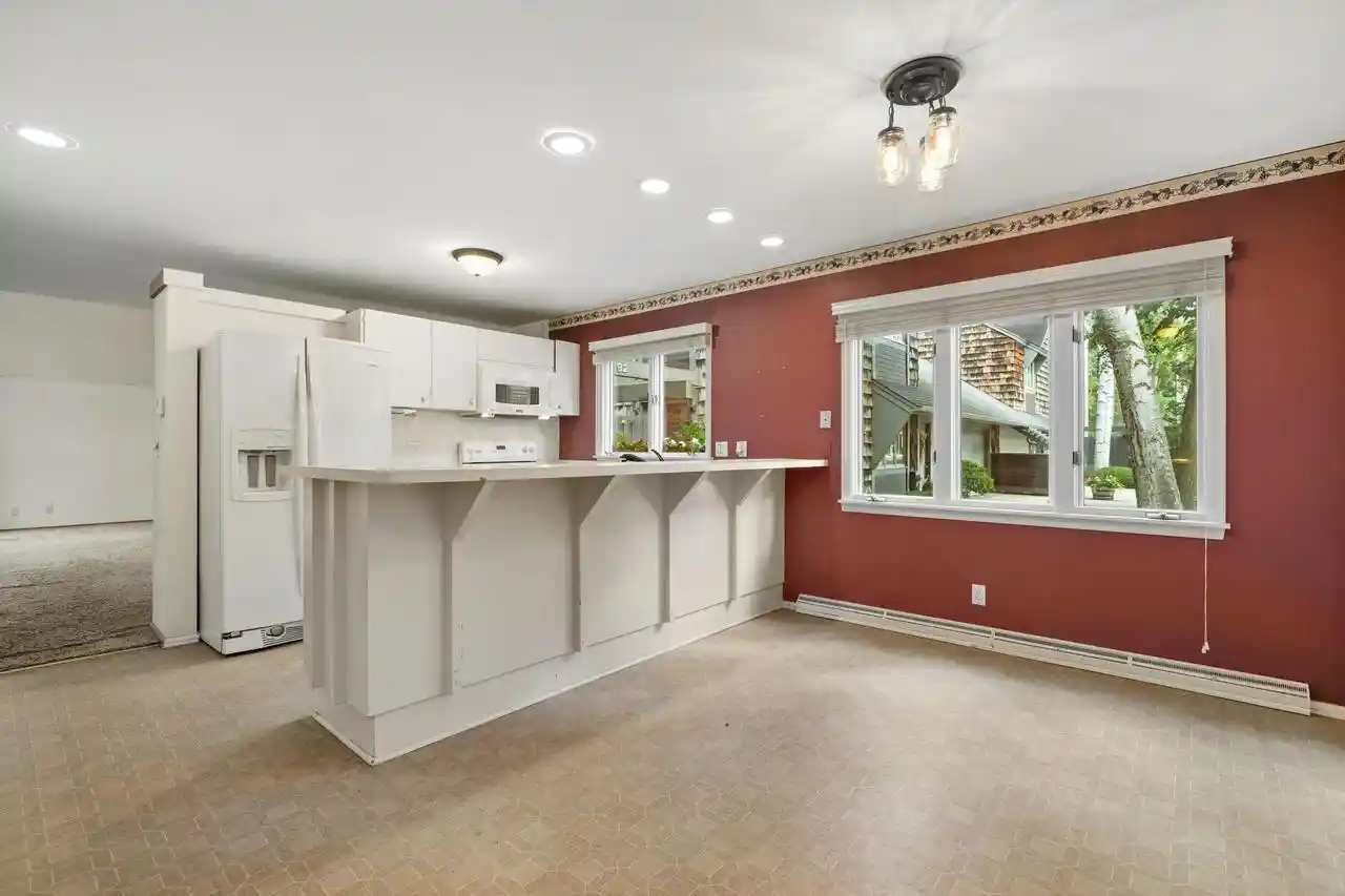 Photo 2 of Condo for sale at 92 Woodfield Ct, Racine, WI 53402 | MLS# 1978151 | Listing updated on 2026-09-17