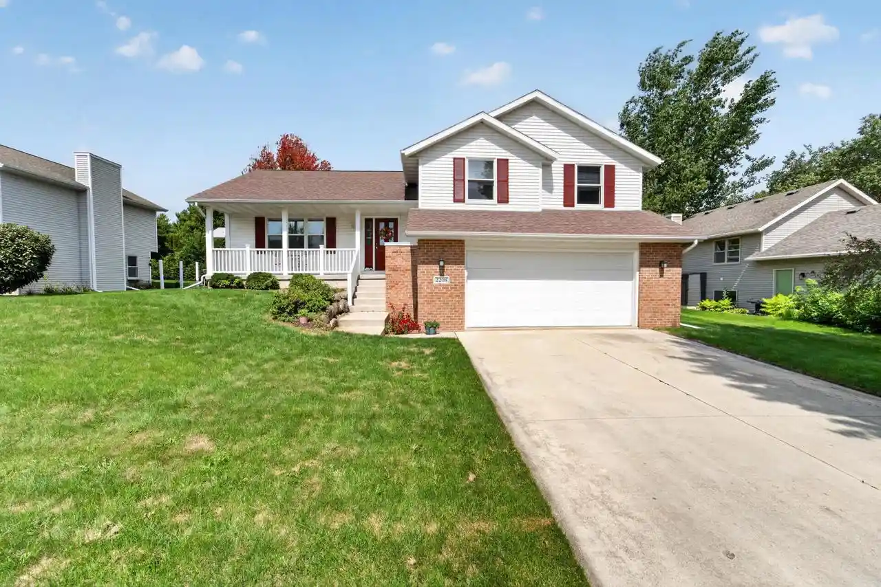 Photo 1 of Single family home for sale at 2208 Roby Road Road, Stoughton, WI 53589 | MLS# 2031491 | Listing updated on 2026-08-31
