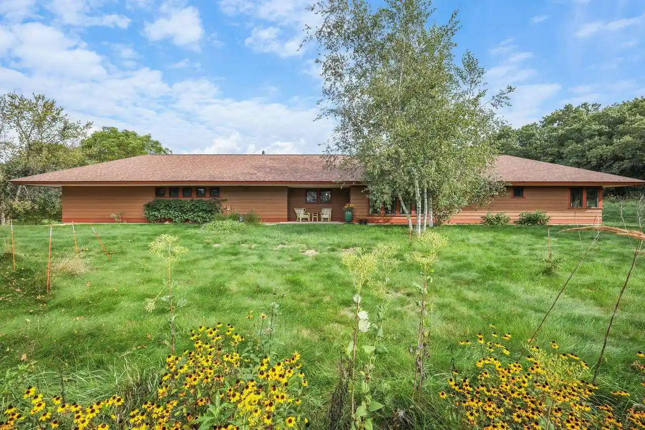 Photo 1 of Single family home for sale at WI | W2805 Pine Ridge Ct,WI 53508 | MLS# 2031493 | Listing updated on 2026-09-17