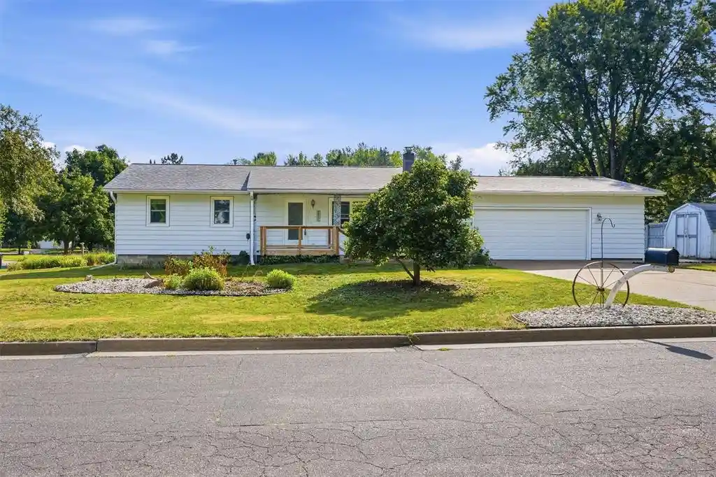 Photo 1 of Single family home for sale at 3025 Glenhaven Pl, Eau Claire, WI 54703 | MLS# 1604593 | Listing updated on 2026-09-17