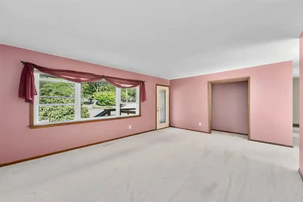 Photo 2 of Single family home for sale at 3025 Glenhaven Pl, Eau Claire, WI 54703 | MLS# 1604593 | Listing updated on 2026-09-17