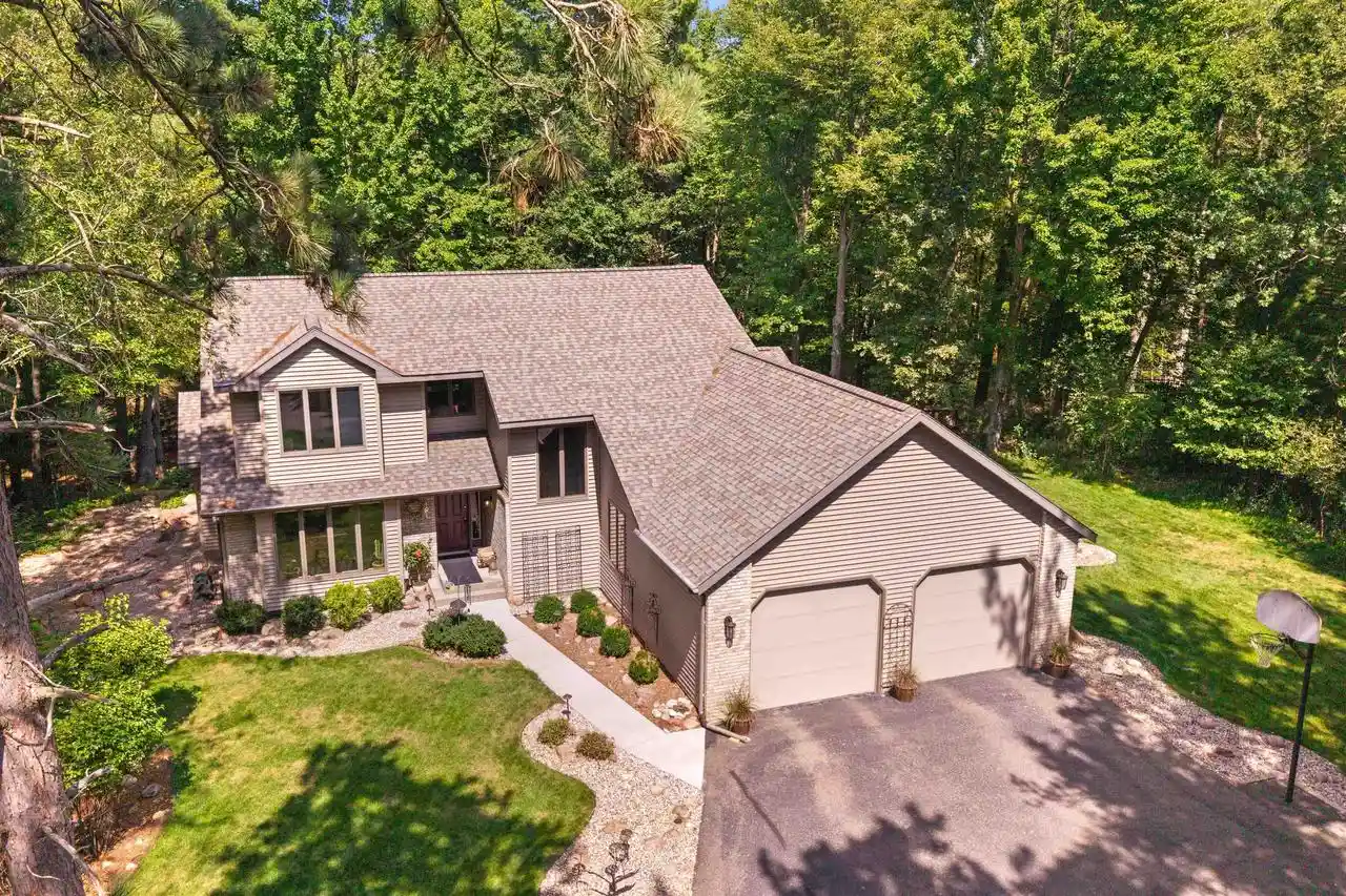 Photo 1 of Single family home for sale at 3811 North Valley Dr Dr, Wisconsin Rapids, WI 54494 | MLS# 22604218 | Listing updated on 2026-09-01