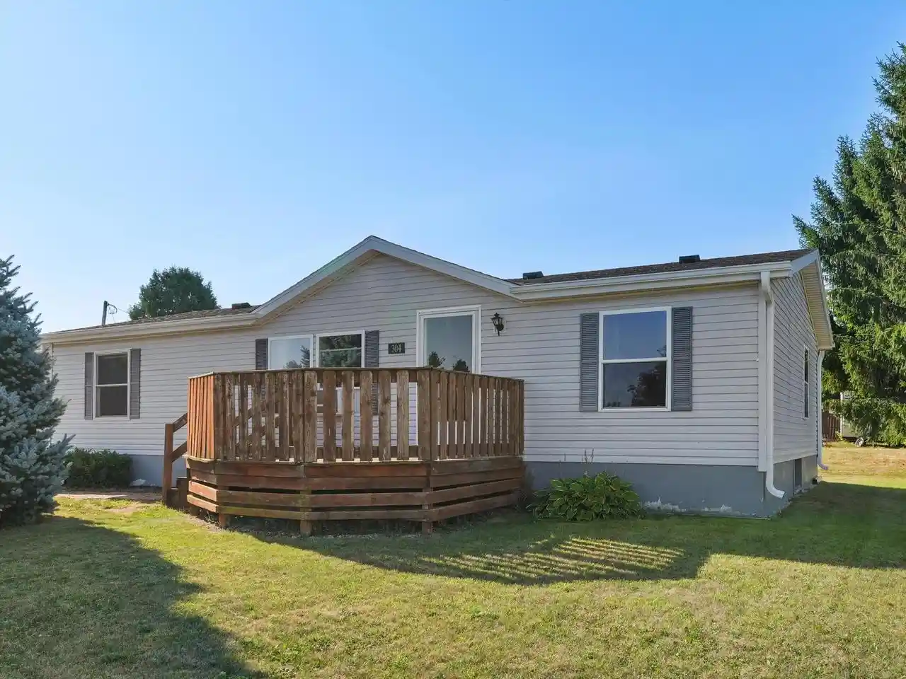 Single family home for sale at 304 Park Lane Lane, Mishicot, WI 54228 | MLS# 1978176