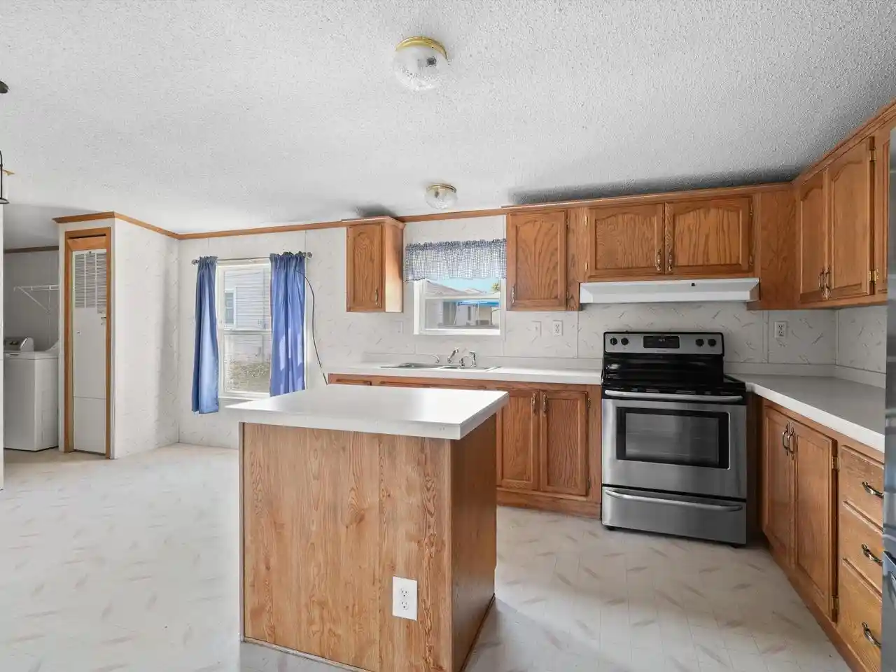 Photo 3 of Single family home for sale at 304 Park Lane Lane, Mishicot, WI 54228 | MLS# 1978176 | Listing updated on 2026-09-03