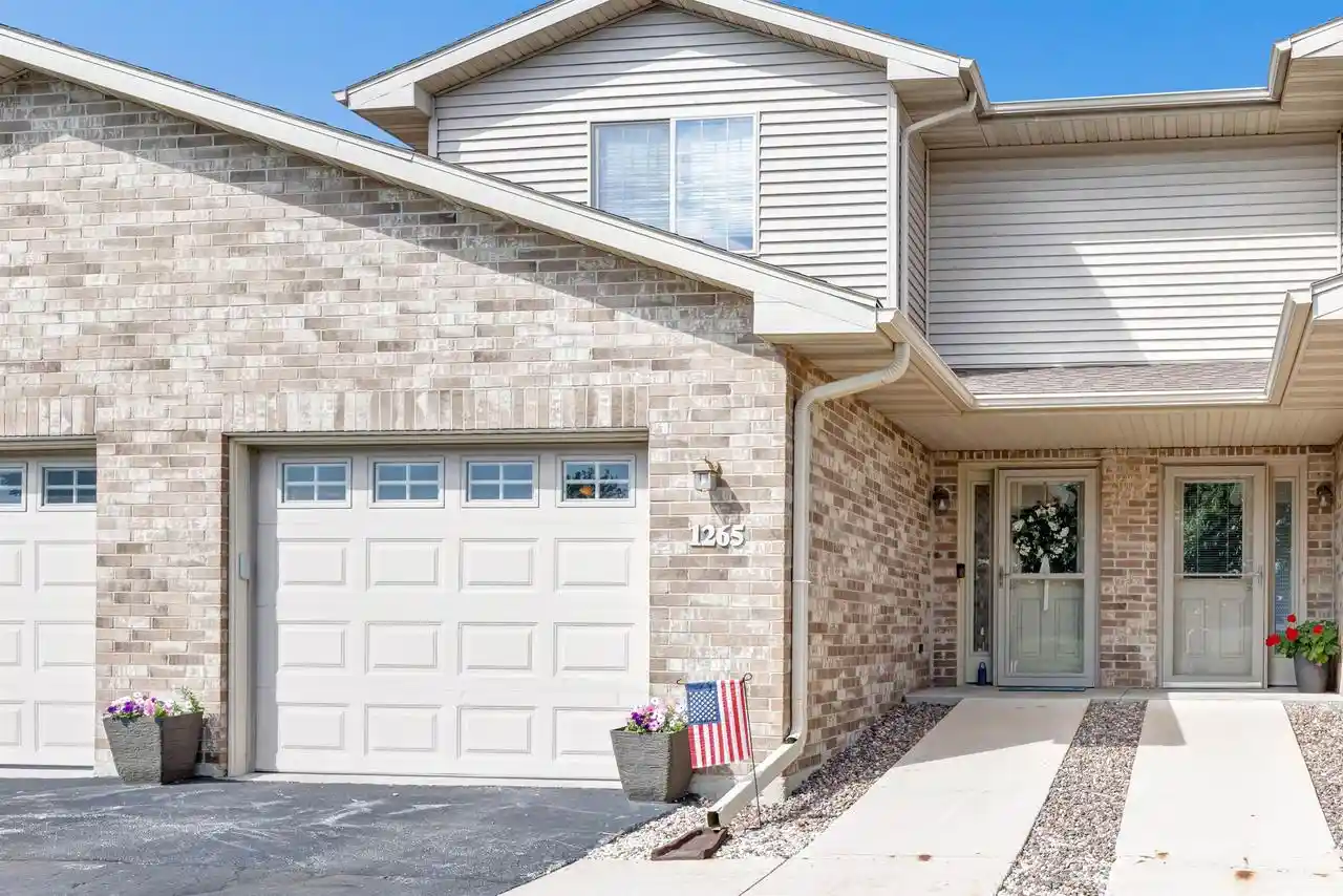 Photo 1 of Condo for sale at 1265 Pond View Circle Circle, De Pere, WI 54115 | MLS# 50331810 | Listing updated on 2026-09-02