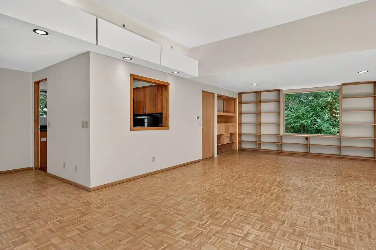 Photo 4 of Single family home for sale at 715 E Juniper Ln, Milwaukee, WI 53217 | MLS# 1978180 | Listing updated on 2026-09-11