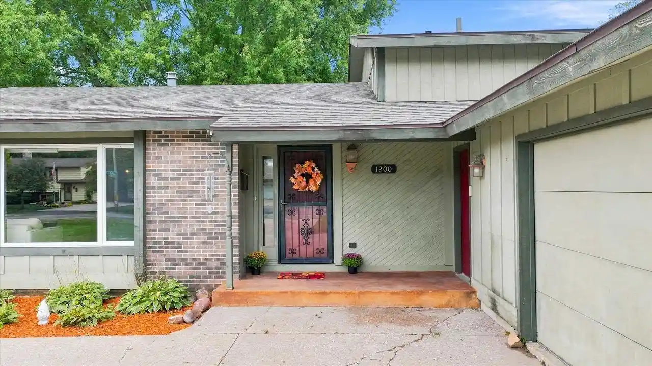 Photo 1 of Single family home for sale at 1200 E 21st Street Street, Marshfield, WI 54449 | MLS# 22604229 | Listing updated on 2026-09-21