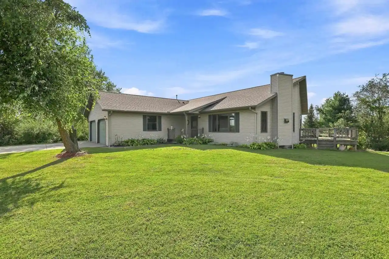 Single family home for sale at 4308 Kubisiak Dr Dr, Amherst, WI 54406 | MLS# 22604230
