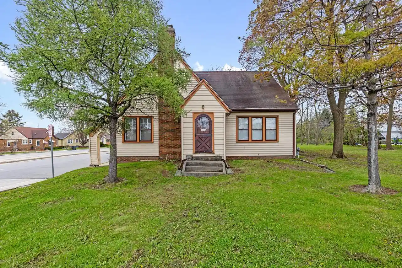 Photo 1 of Single family home for sale at 4703 Durand Avenue Avenue, Mount Pleasant, WI 53406 | MLS# 1978224 | Listing updated on 2026-09-23