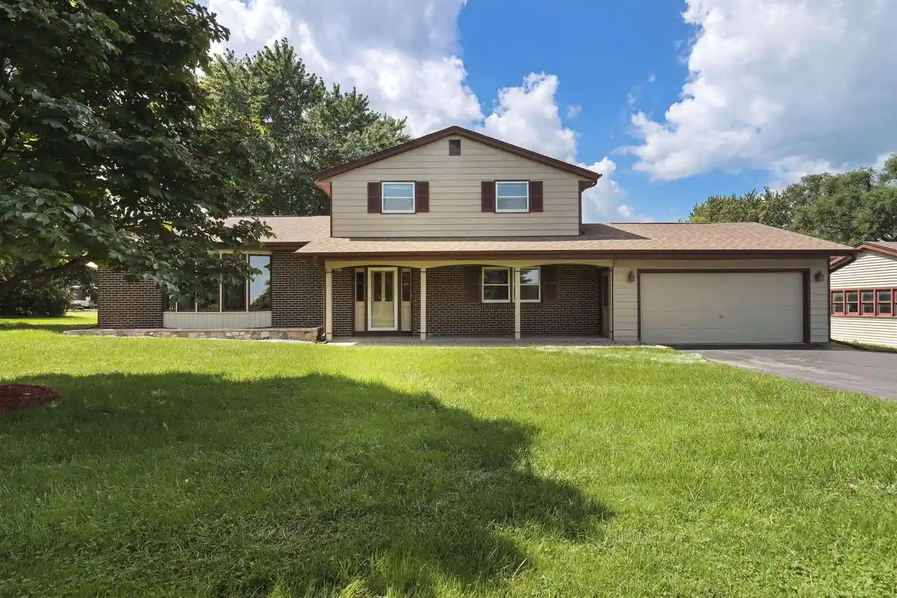 Photo 1 of Single family home for sale at 6124 104th Avenue Avenue, Kenosha, WI 53142 | MLS# 1978236 | Listing updated on 2026-09-17