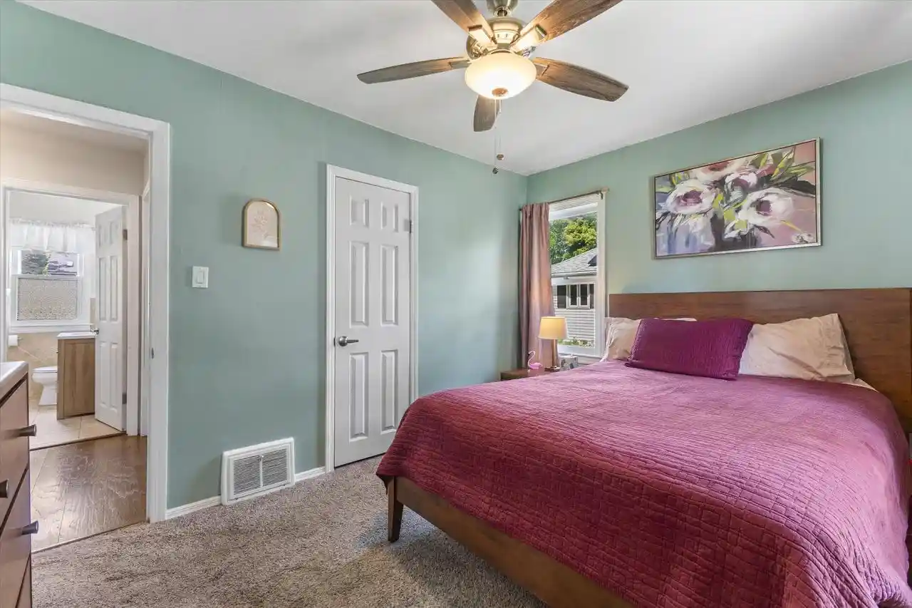 Photo 4 of Single family home for sale at 809 S 113Th Street Street, West Allis, WI 53214 | MLS# 1978235 | Listing updated on 2026-09-17