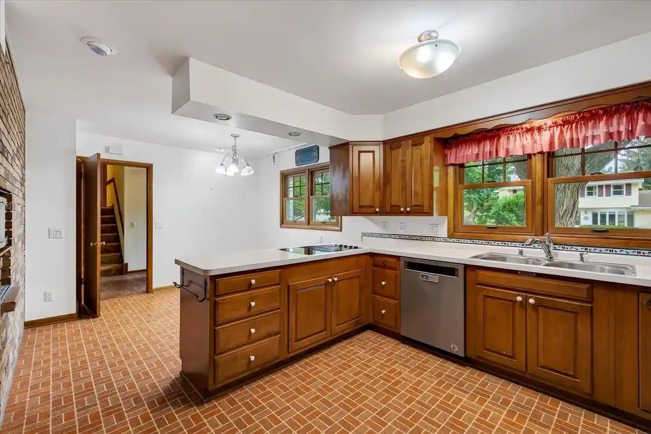 Photo 3 of Single family home for sale at 310 Cheyenne Trl, Madison, WI 53705 | MLS# 2031513 | Listing updated on 2026-09-17