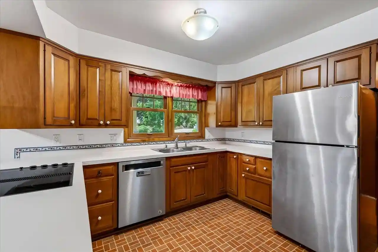 Photo 4 of Single family home for sale at 310 Cheyenne Trl, Madison, WI 53705 | MLS# 2031513 | Listing updated on 2026-09-17