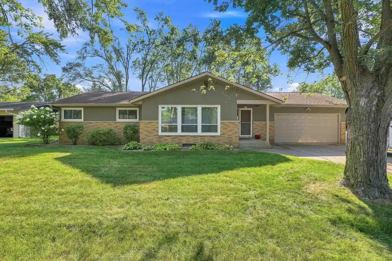 Photo 1 of Single family home for sale at 517 Sommers Street Street, Stevens Point, WI 54481 | MLS# 22604237 | Listing updated on 2026-09-03
