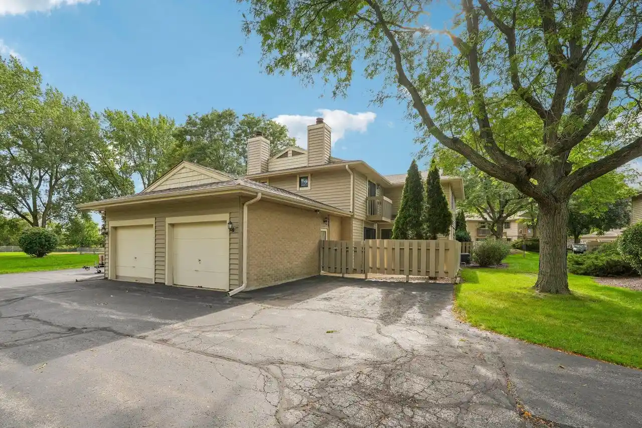 Condo for sale at 1745 S Carriage Ln, New Berlin, WI 53151 | MLS# 1978237
