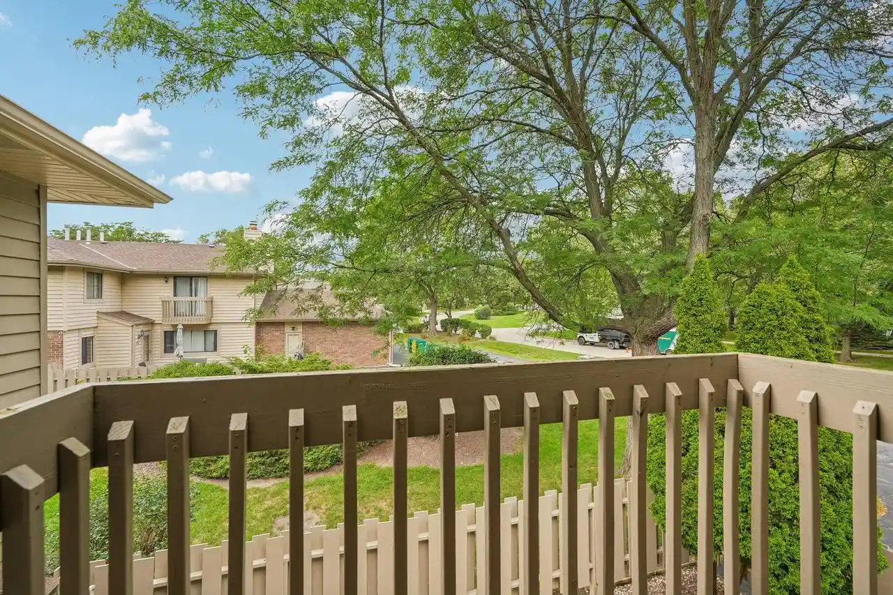 Photo 4 of Condo for sale at 1745 S Carriage Ln, New Berlin, WI 53151 | MLS# 1978237 | Listing updated on 2026-09-25