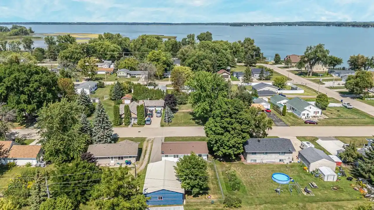 Photo 3 of Single family home for sale at 731 Pine Street Street, Winneconne, WI 54986 | MLS# 50331823 | Listing updated on 2026-09-21
