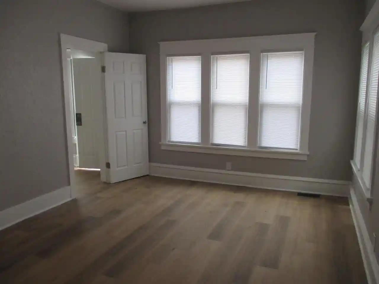 Photo 3 of Sale Pending at 3922 N 19th Pl Pl, Milwaukee, WI 53206 | MLS# 1978239 | Listing updated on 2026-09-11