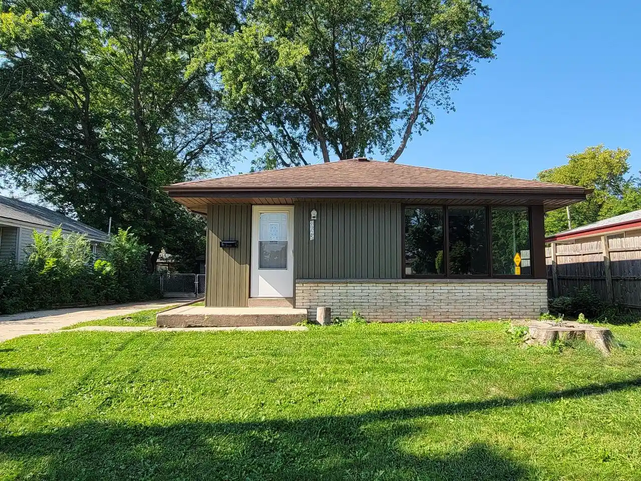 Photo 1 of Single family home for sale at 6925 N Darien Street Street, Milwaukee, WI 53209 | MLS# 1978241 | Listing updated on 2026-09-11