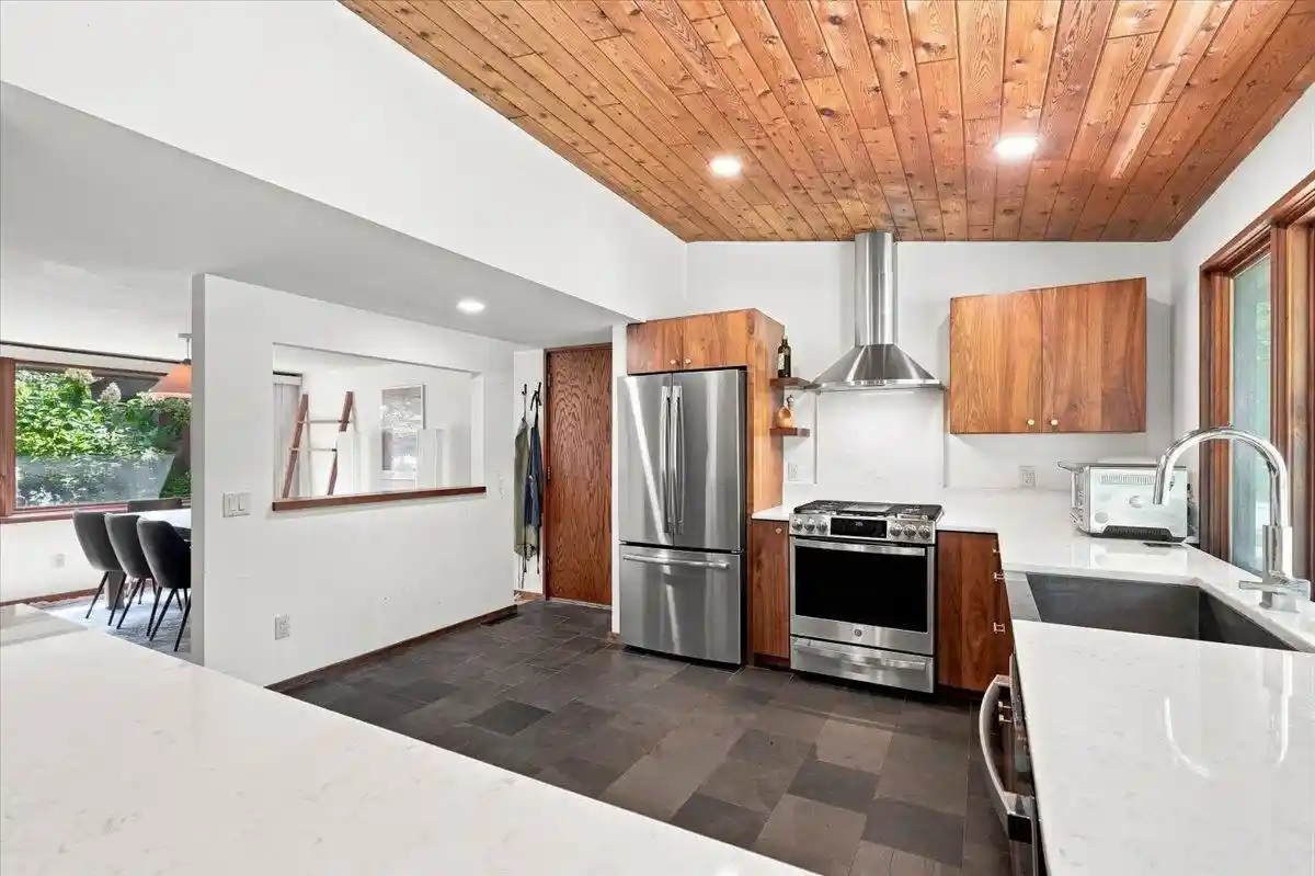 Photo 3 of Single family home for sale at 6402 Inner Dr Dr, Madison, WI 53705 | MLS# 2031521 | Listing updated on 2026-09-18