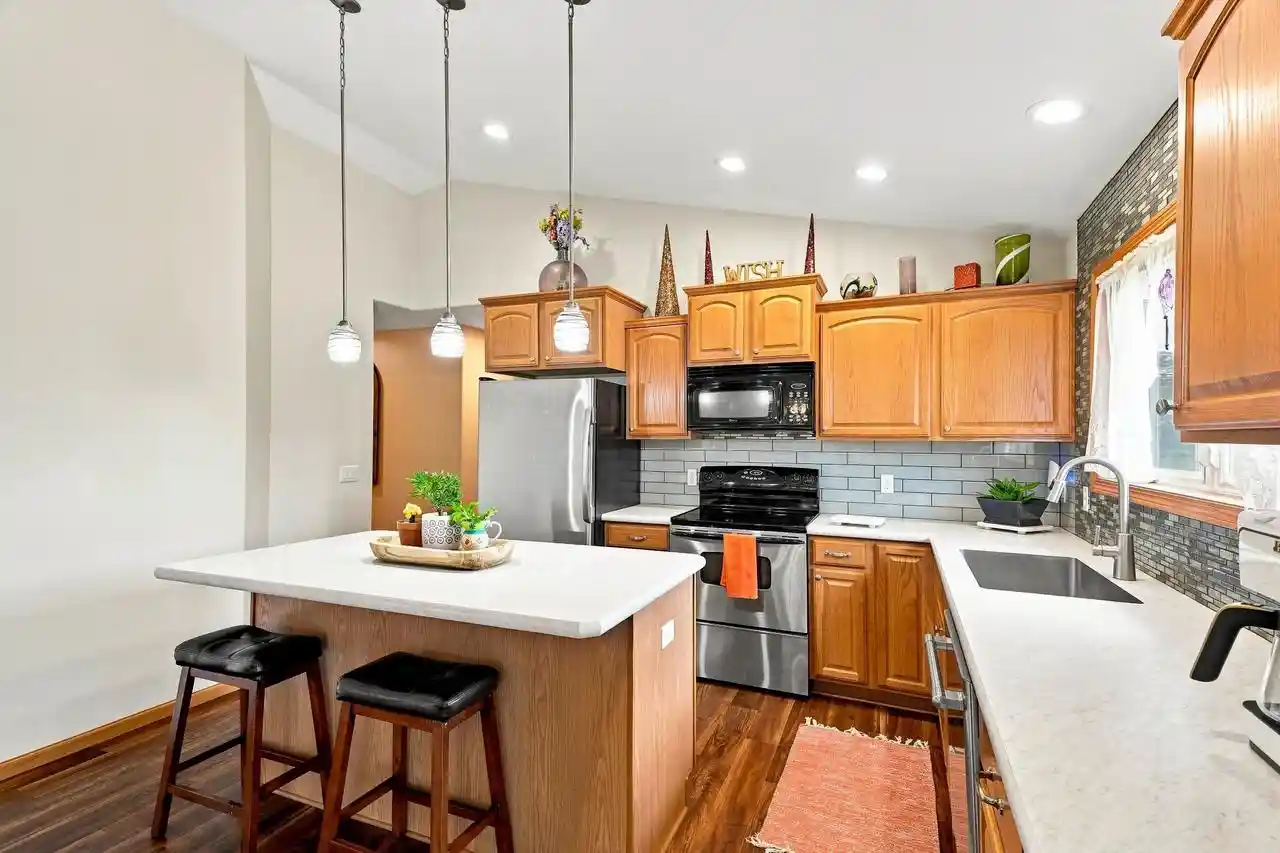 Photo 3 of Single family home for sale at 10585 County Road Y, Marshfield, WI 54449 | MLS# 22604239 | Listing updated on 2026-09-01