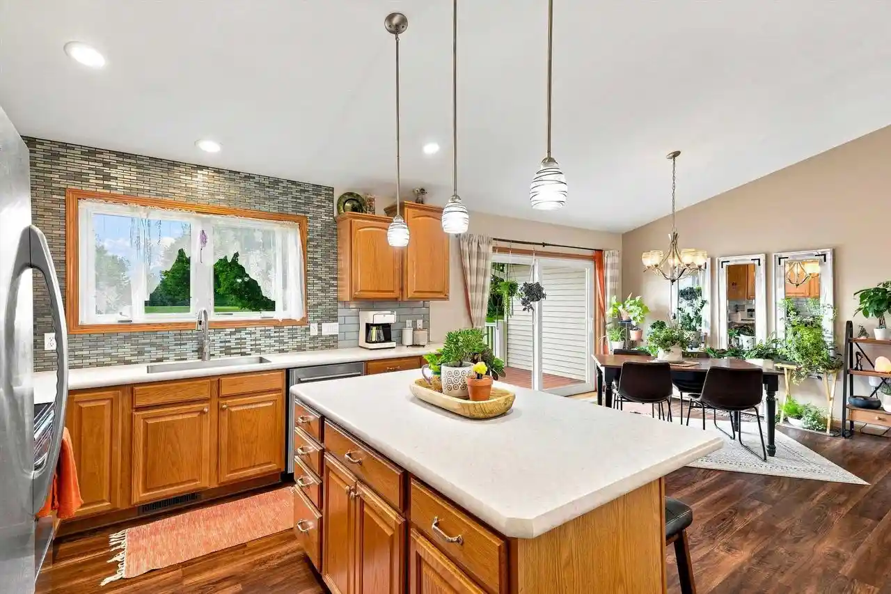 Photo 3 of Single family home for sale at 10585 County Road Y, Marshfield, WI 54449 | MLS# 22604239 | Listing updated on 2026-09-01