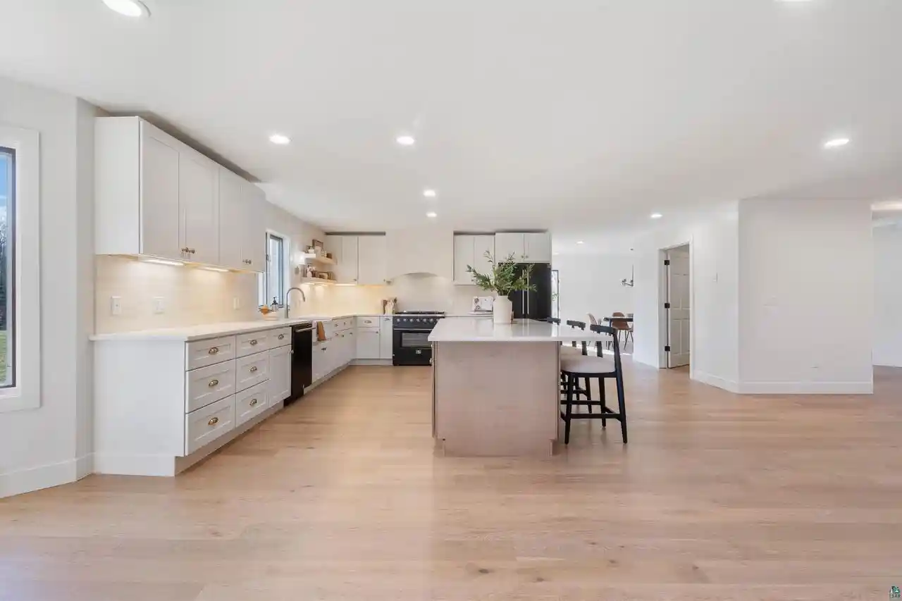 Photo 3 of Single family home for sale at 2166 E Detroit St St, Superior, WI 54880 | MLS# 6127651 | Listing updated on 2026-08-29