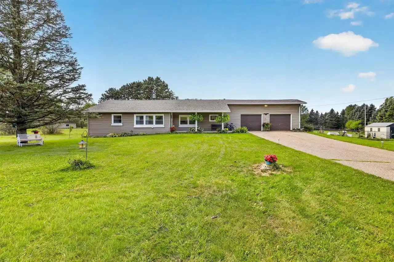 Photo 1 of Single family home for sale at W6219 Bush Rd, Pardeeville, WI 53954 | MLS# 2031523 | Listing updated on 2026-09-18