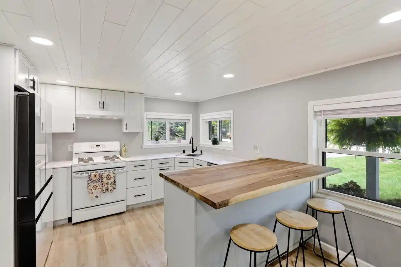 Photo 3 of Single family home for sale at W6219 Bush Rd, Pardeeville, WI 53954 | MLS# 2031523 | Listing updated on 2026-09-18