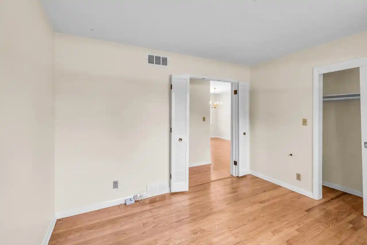 Photo 3 of Single family home for sale at 11240 N Valley Dr Dr, Mequon, WI 53092 | MLS# 1978253 | Listing updated on 2026-09-18
