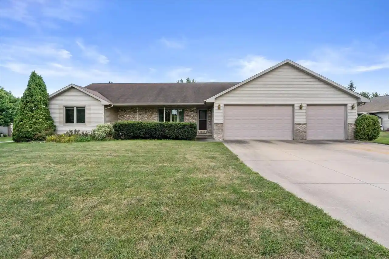 Photo 1 of Single family home for sale at W2419 Falcon Court Court, Appleton, WI 54915 | MLS# 1978254 | Listing updated on 2026-09-03