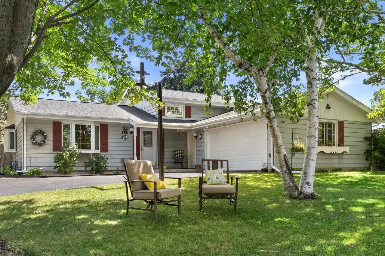 Photo 1 of Single family home for sale at 1129 Bluebird Lane Lane, Union Grove, WI 53182 | MLS# 1978273 | Listing updated on 2026-09-23