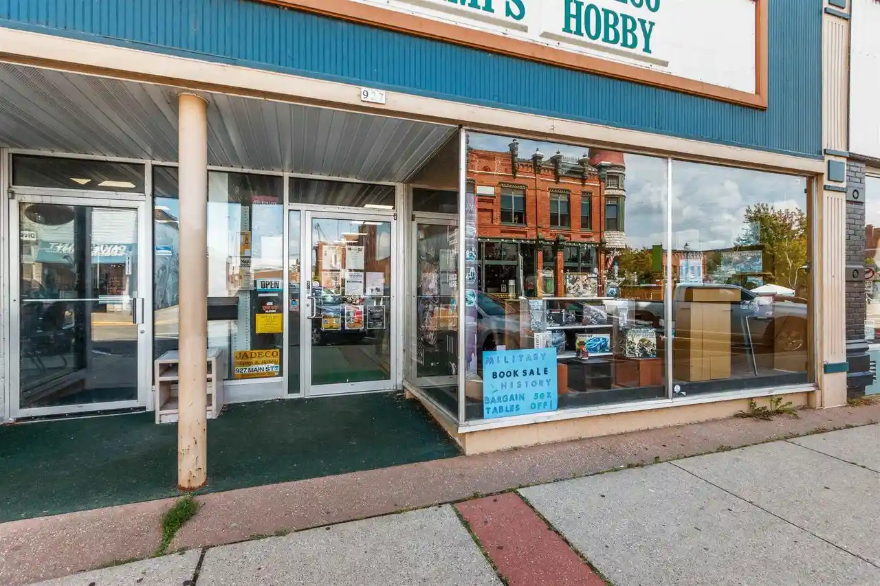 Listing Photo 40 - Condo for sale in 927 - 929 - 933 Main St St located at 927 - 929 - 933 Main St St, Stevens Point, WI 54481 - Unit #1314 Third Street
