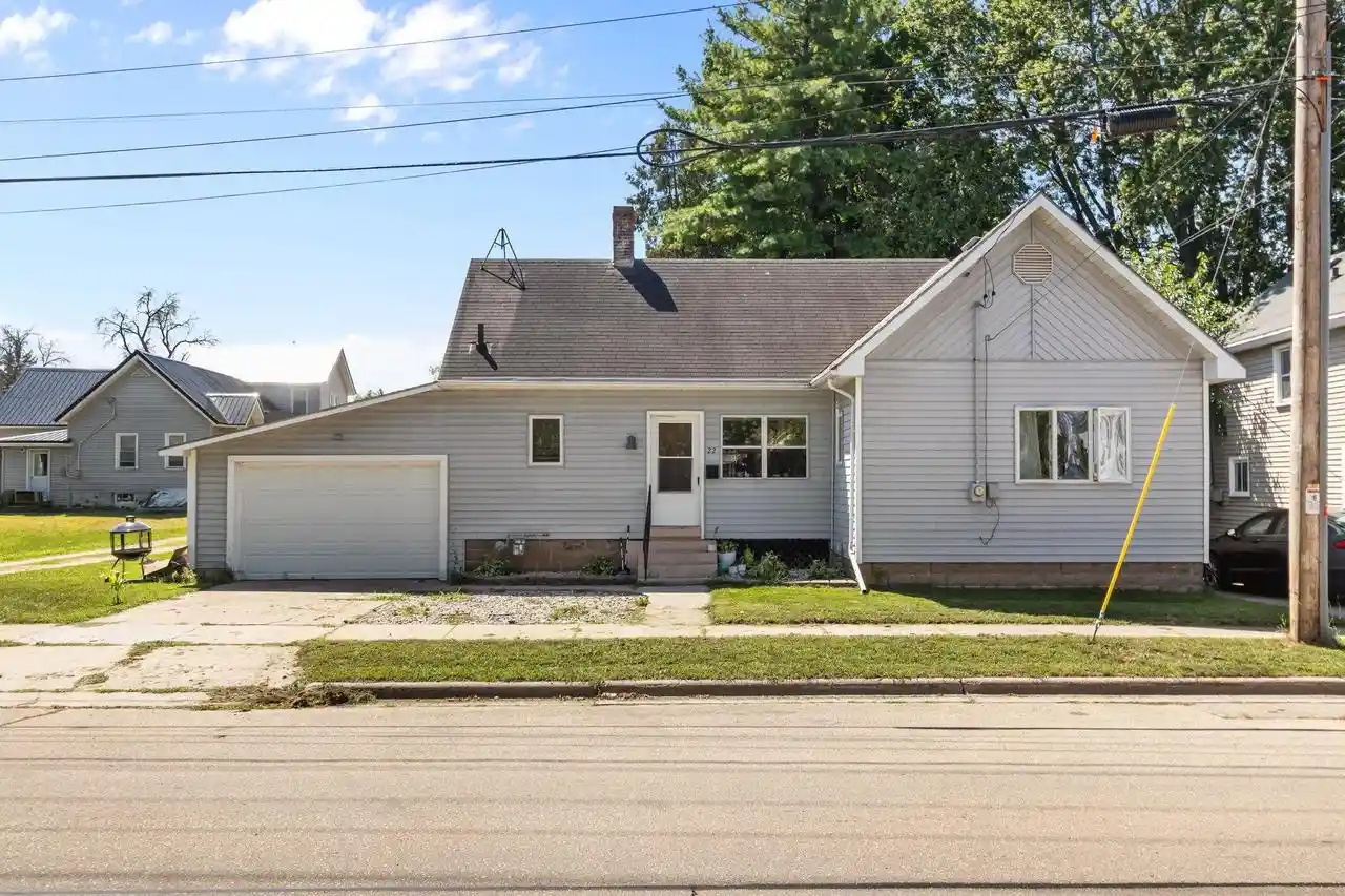 Photo 1 of Single family home for sale at 22 E 12th Street Street, Clintonville, WI 54929 | MLS# 50331849 | Listing updated on 2026-09-08