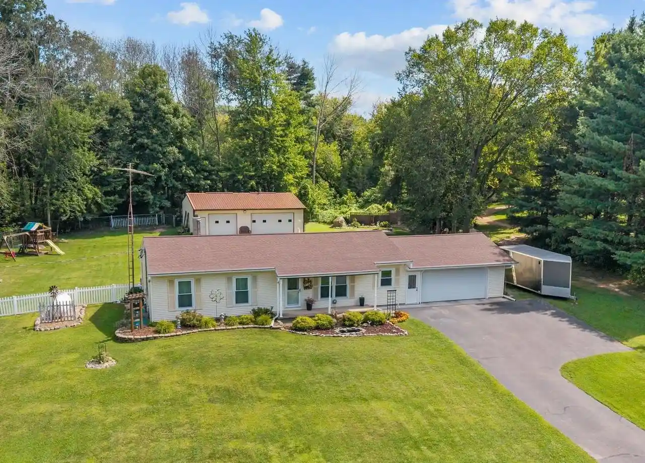 Photo 1 of Single family home for sale at N5328 Collier Road Road, New London, WI 54961 | MLS# 50331852 | Listing updated on 2026-08-31