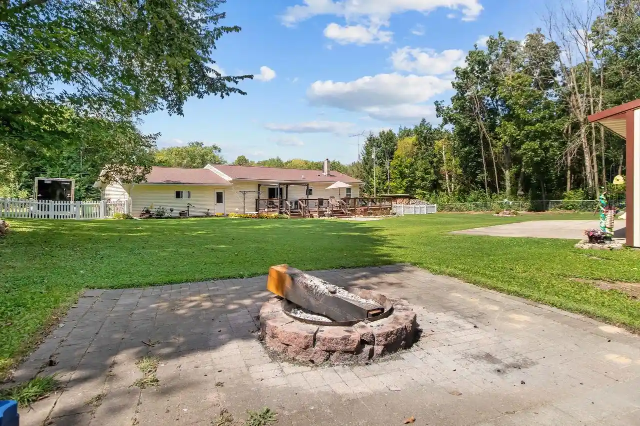 Photo 2 of Single family home for sale at N5328 Collier Road Road, New London, WI 54961 | MLS# 50331852 | Listing updated on 2026-08-31