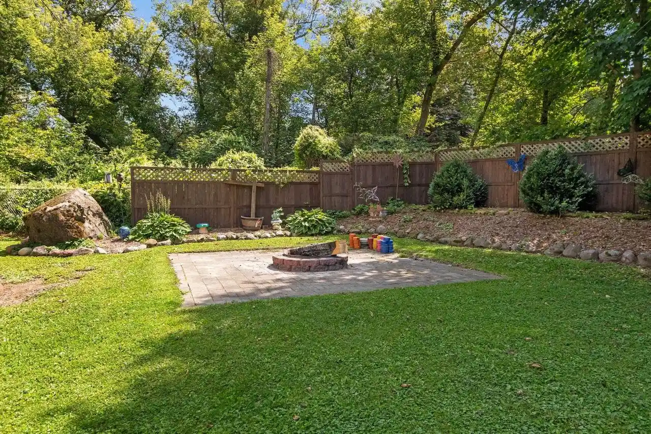 Photo 3 of Single family home for sale at N5328 Collier Road Road, New London, WI 54961 | MLS# 50331852 | Listing updated on 2026-08-31