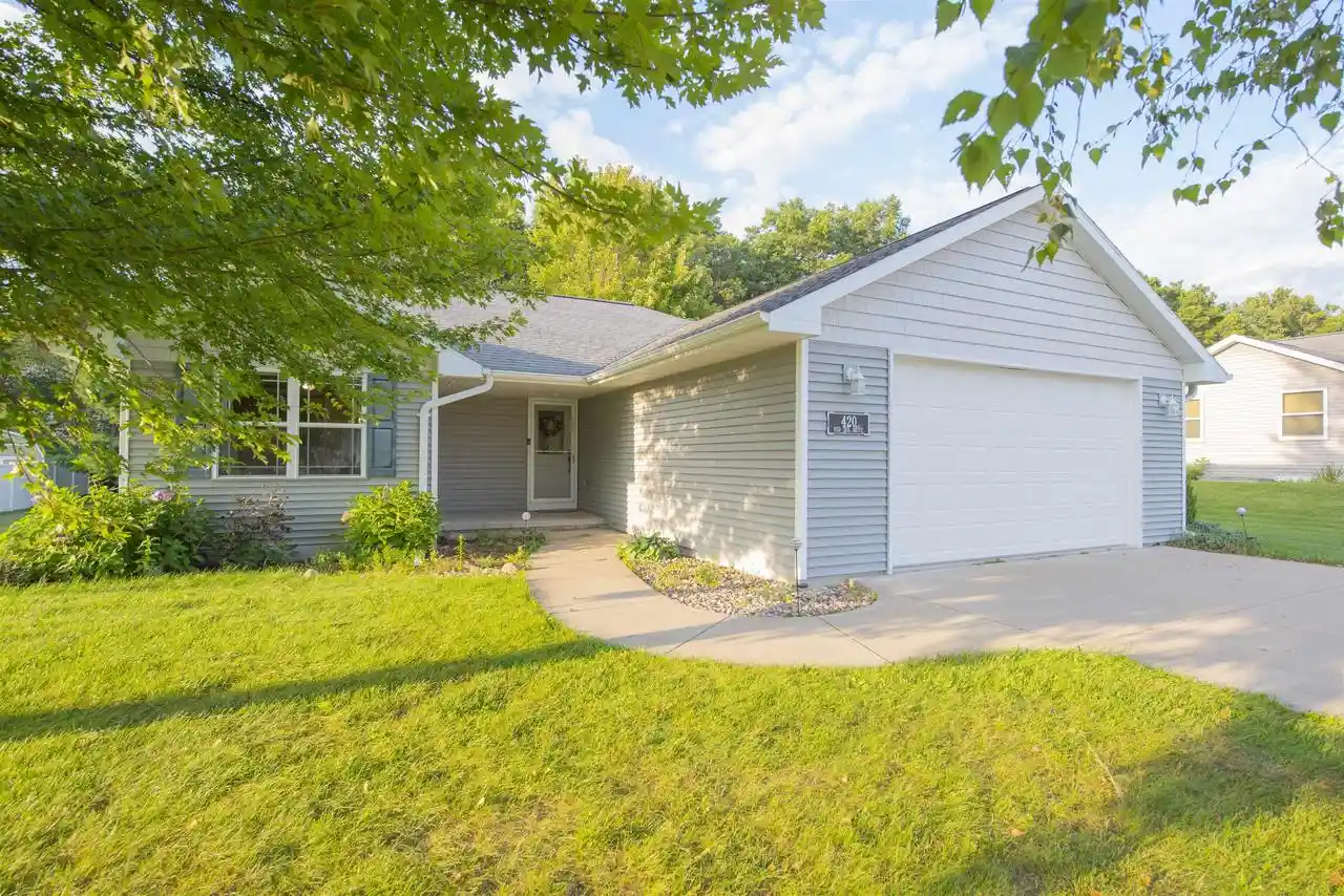Single family home for sale at 420 Red Tail Dr Dr, Amherst, WI 54406 | MLS# 22604247