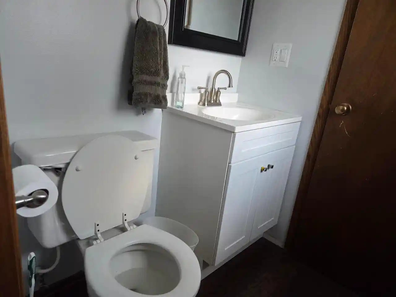 Photo 2 of Single family home for sale at 1544 Riverdale Dr Dr, Oconomowoc, WI 53066 | MLS# 2031542 | Listing updated on 2026-09-17