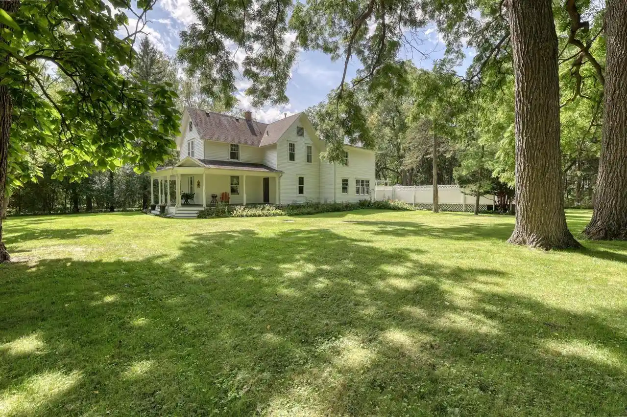 Photo 1 of Single family home for sale at 2831 Hwy 83, Hartland, WI 53029 | MLS# 1978304 | Listing updated on 2026-09-22