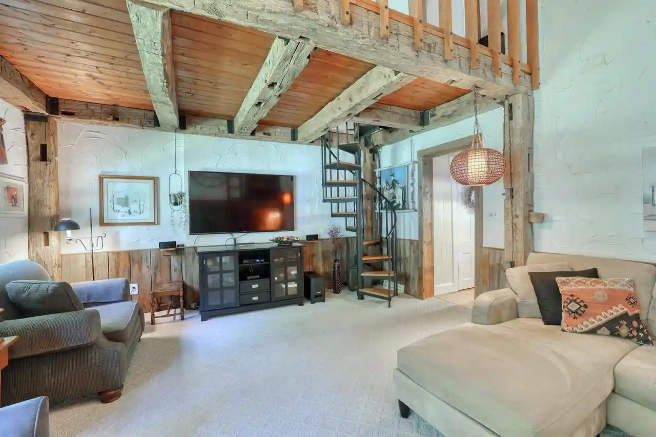 Photo 4 of Single family home for sale at 2831 Hwy 83, Hartland, WI 53029 | MLS# 1978304 | Listing updated on 2026-09-22